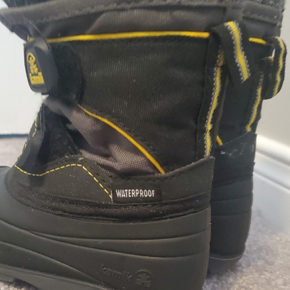 Kamik Black and Yellow Kids' Snow Boots - Picture 5 of 5